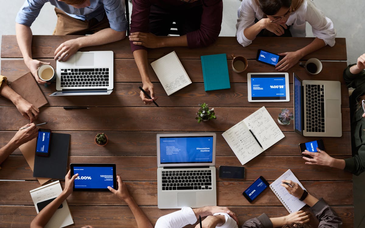 Modern enterprise application delivery and mobile integration